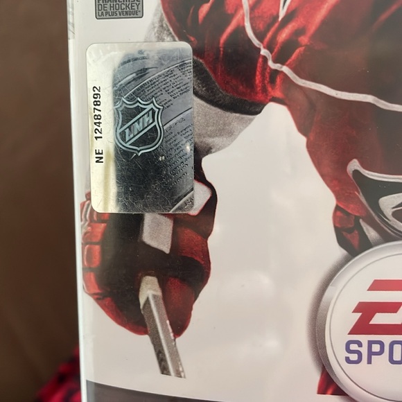 Xbox 360 EA Sports NHL 08 - Complete with Booklet NHL 08 NE #12487892 - Picture 5 of 13